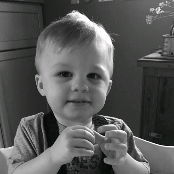 Meet your Posher, Kara - Picture 1 of 1